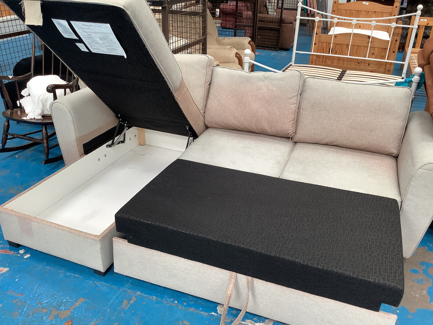 Corner couch/bed