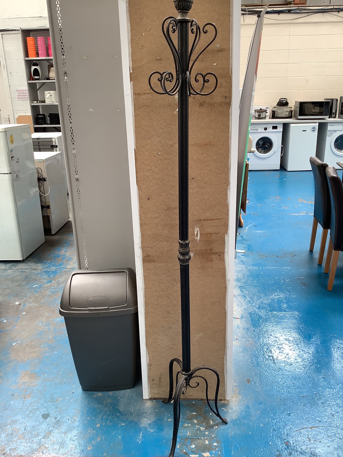 Coat stand