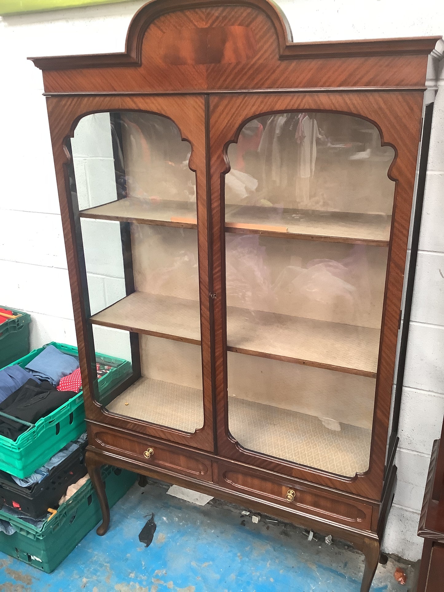 Display cabinet