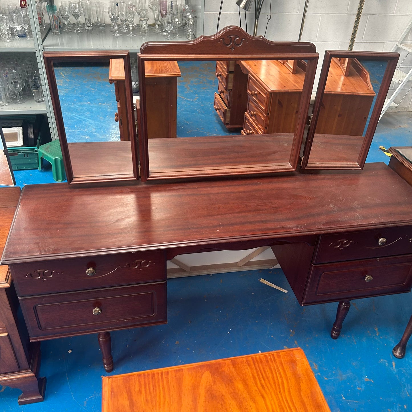 Dresser