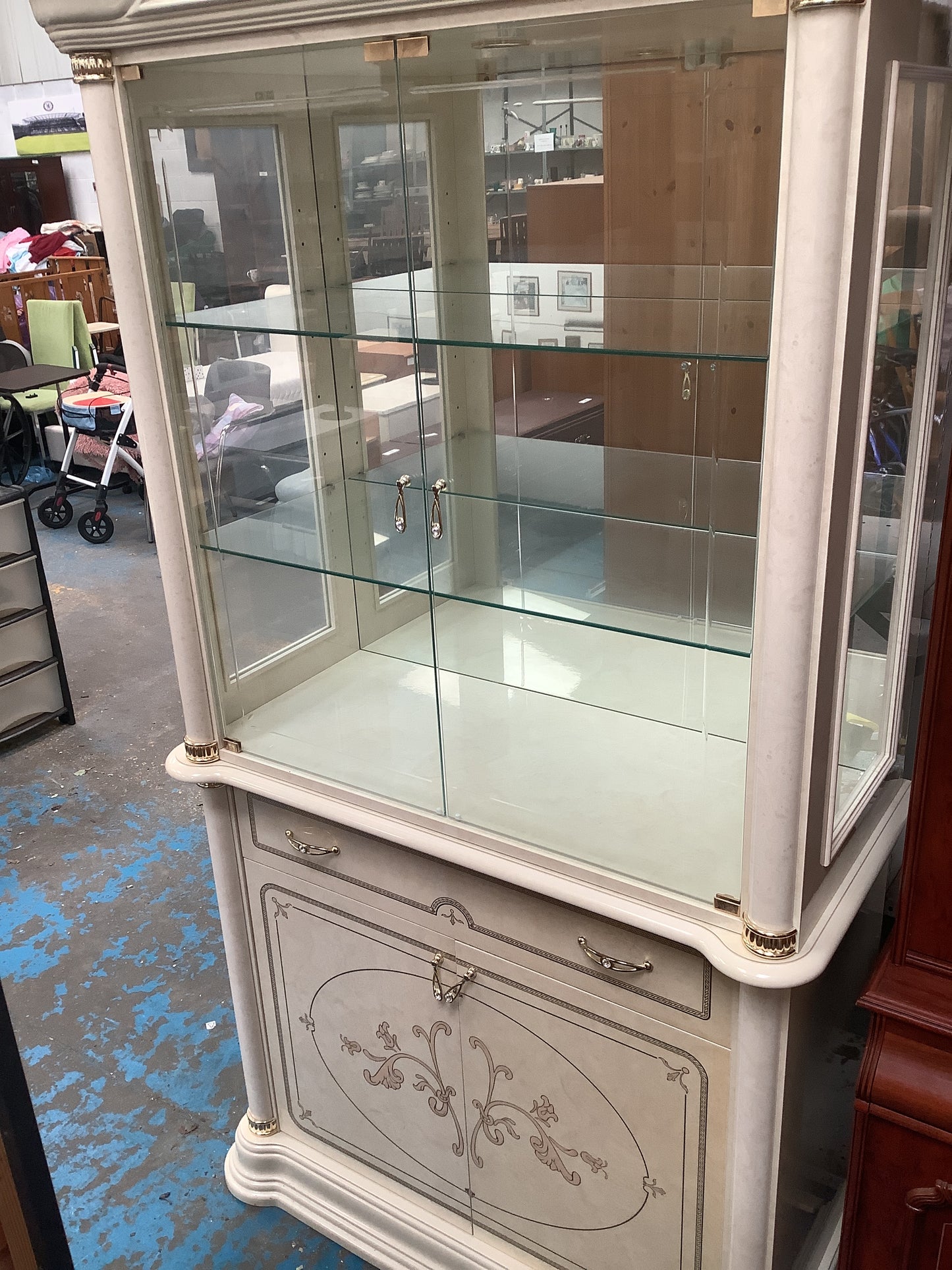 Wall unit