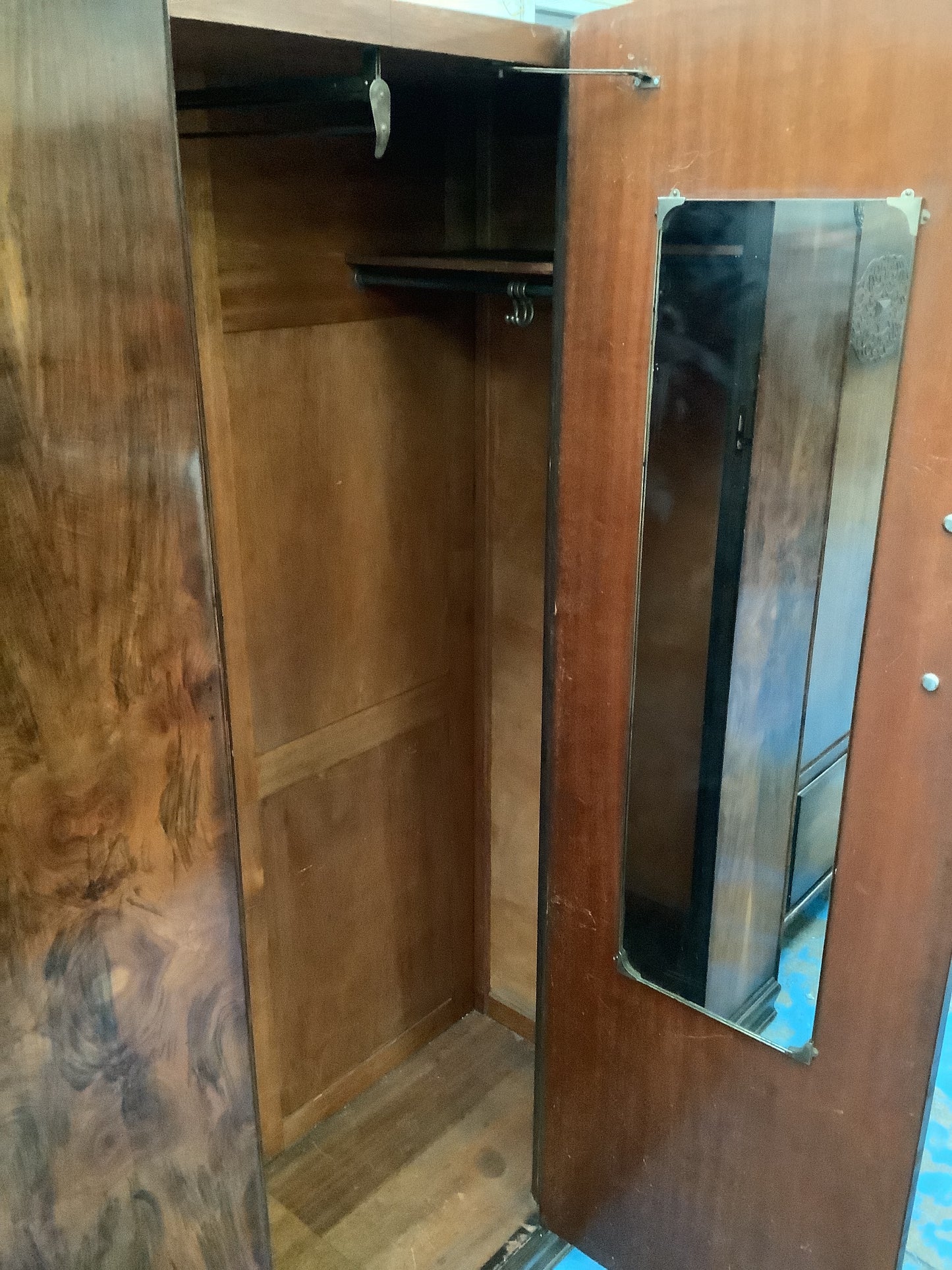 Single door walnut wardrobe