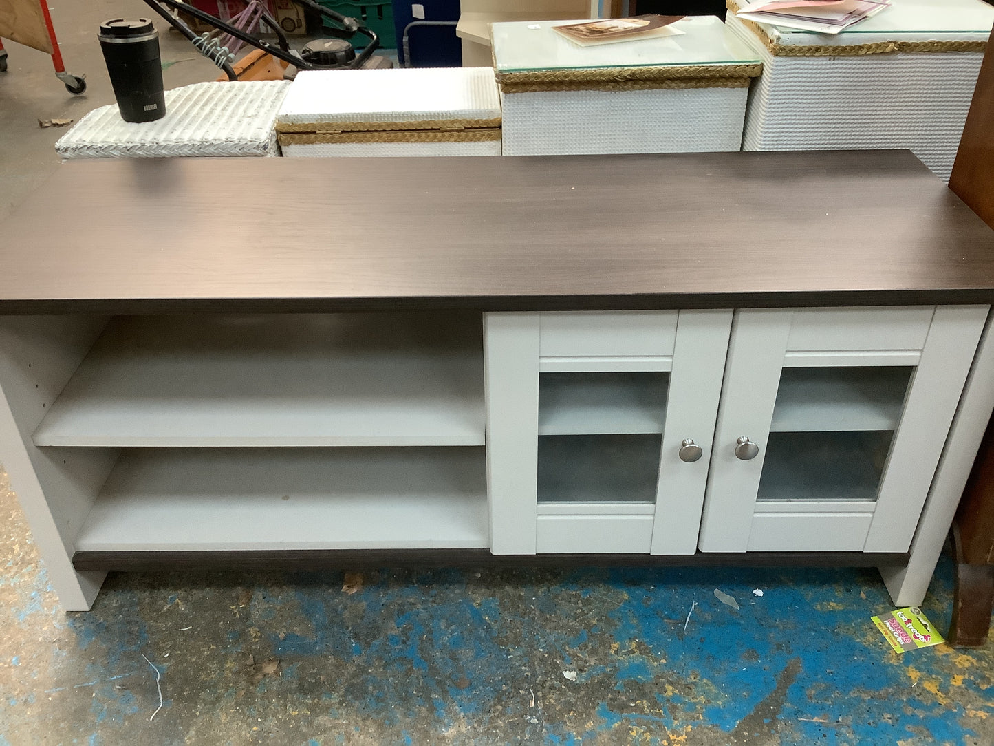 Tv unit