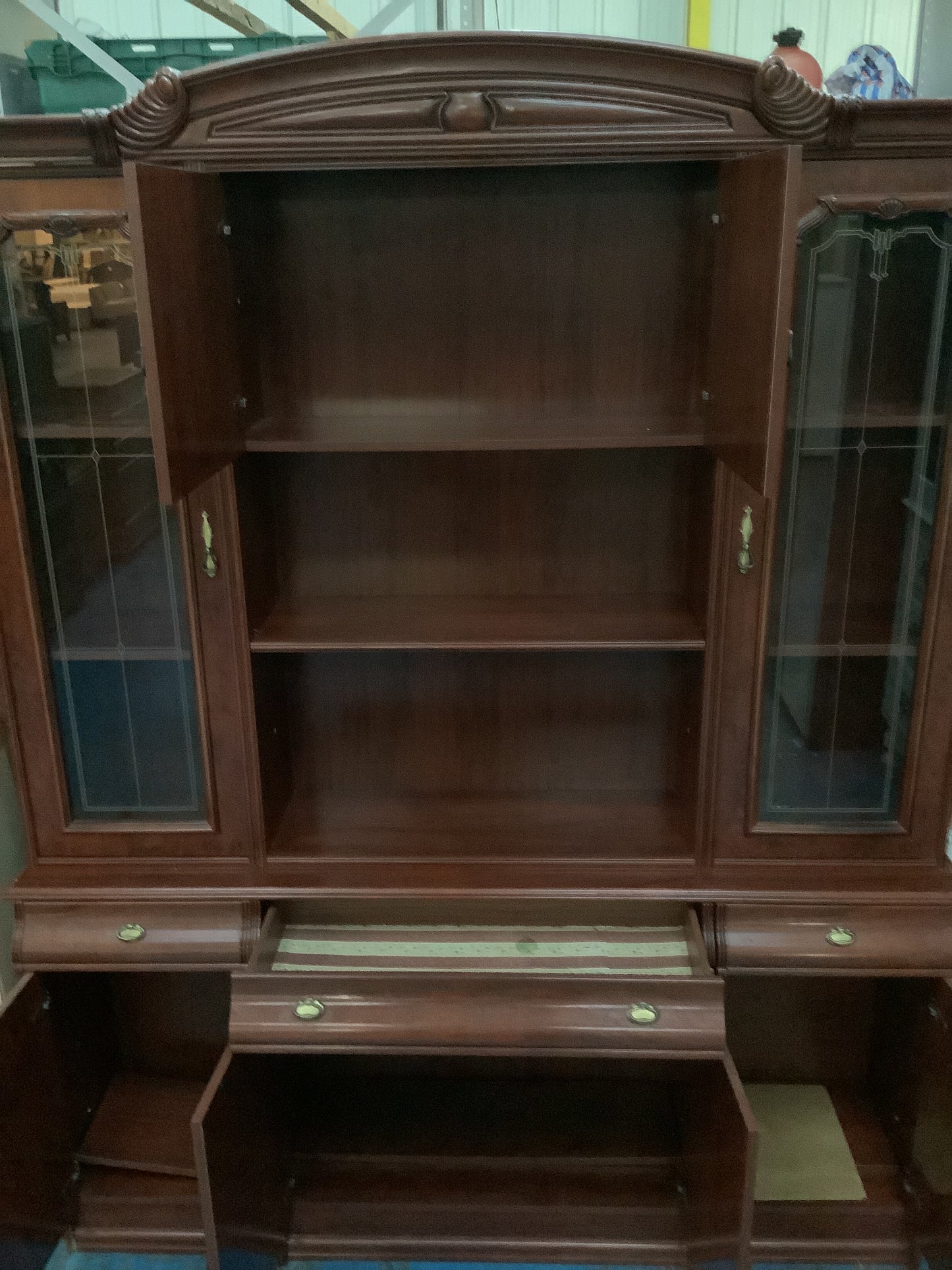 Large wall unit