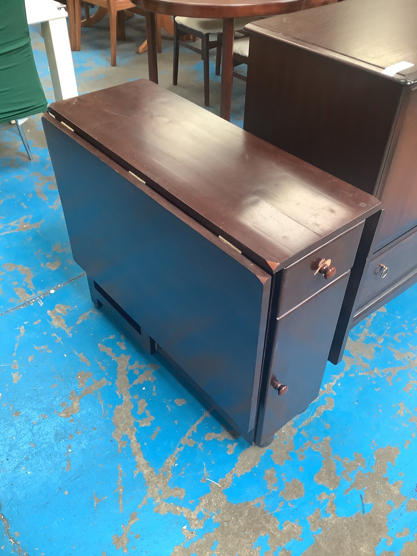 Folding dining table and 4 chairs.
