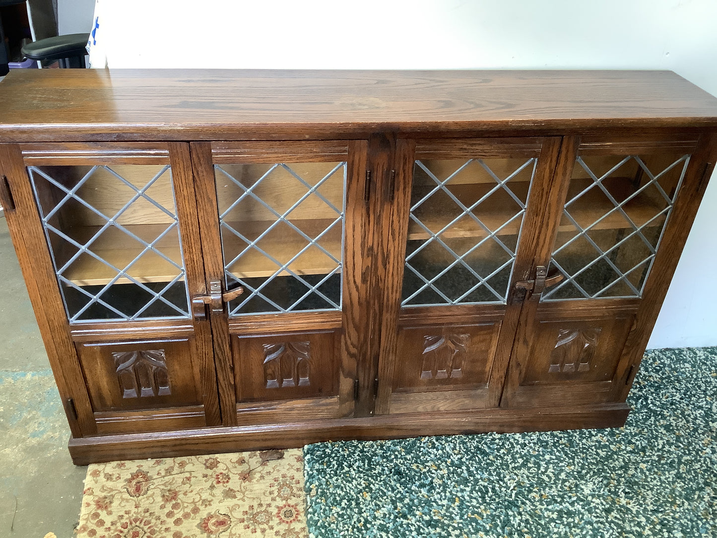 Bookcase/cabinet
