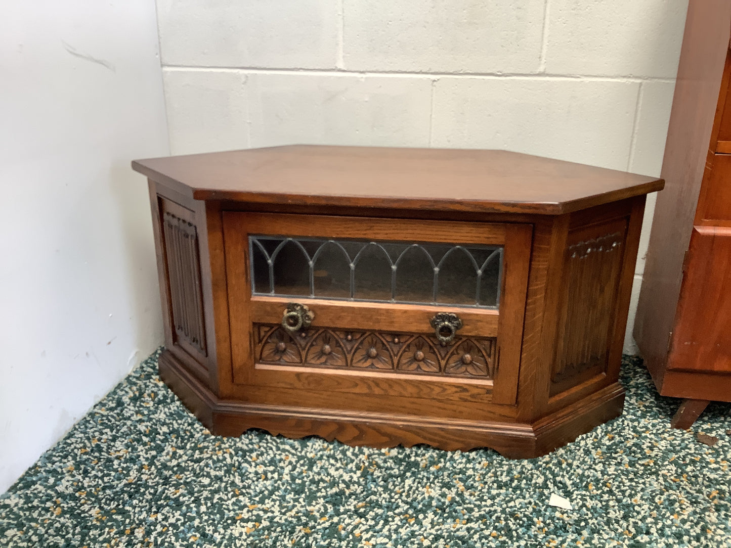 Oak TV unit