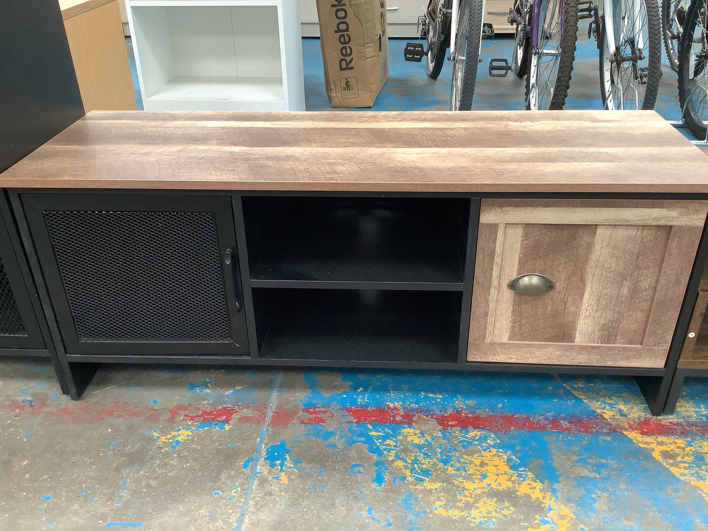 Tv unit