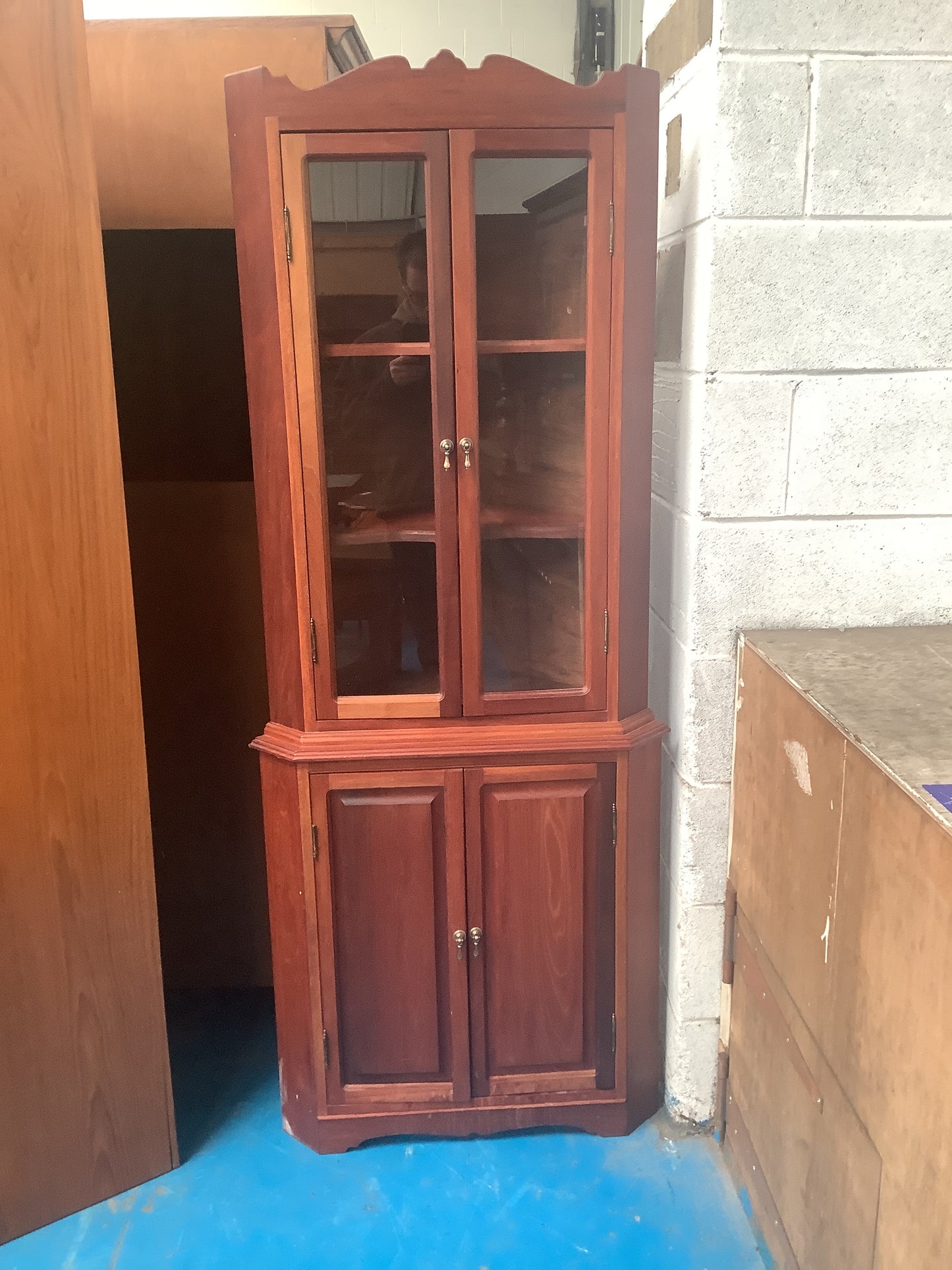 Small wall unit