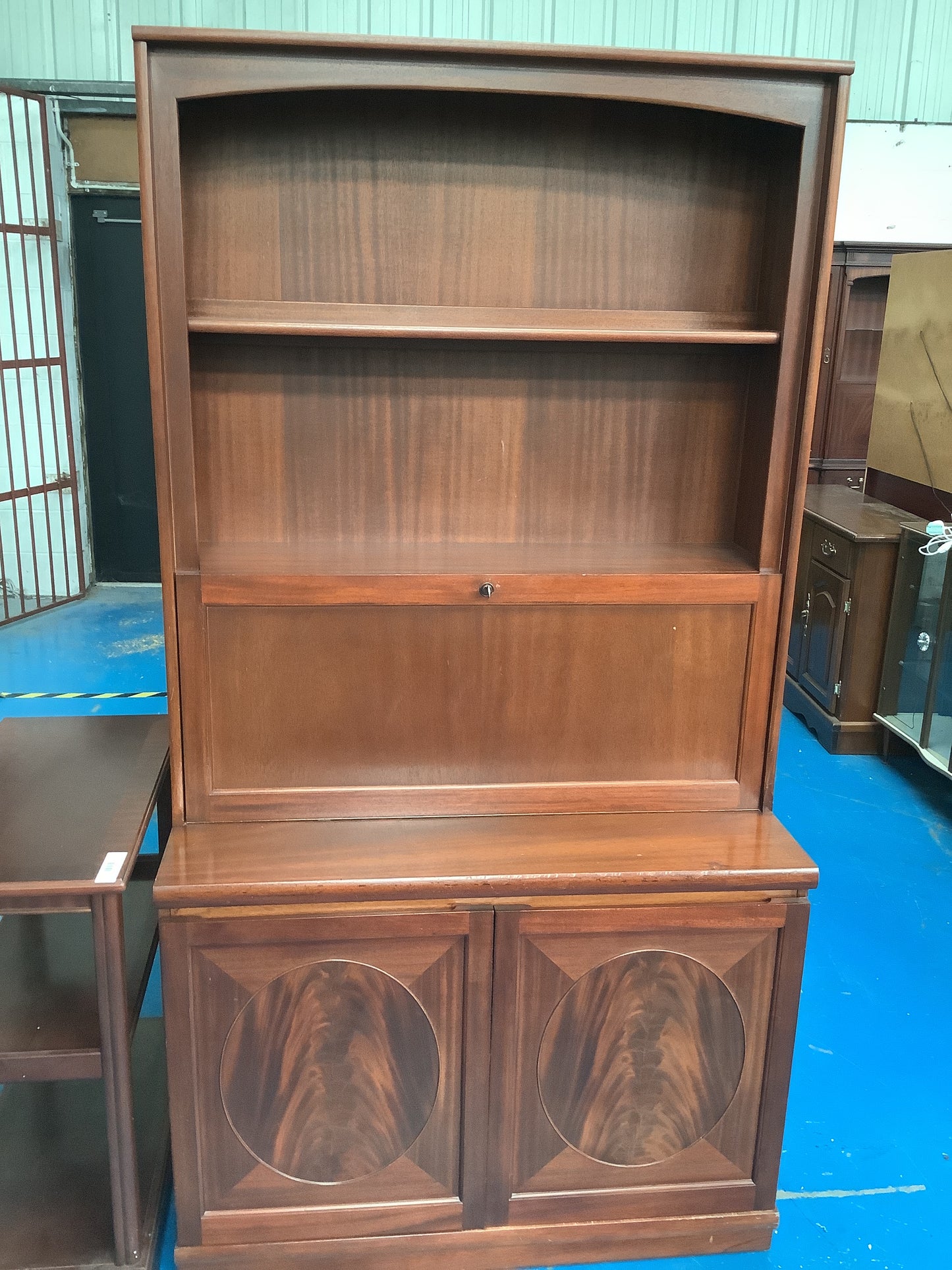 Wall unit/Dresser