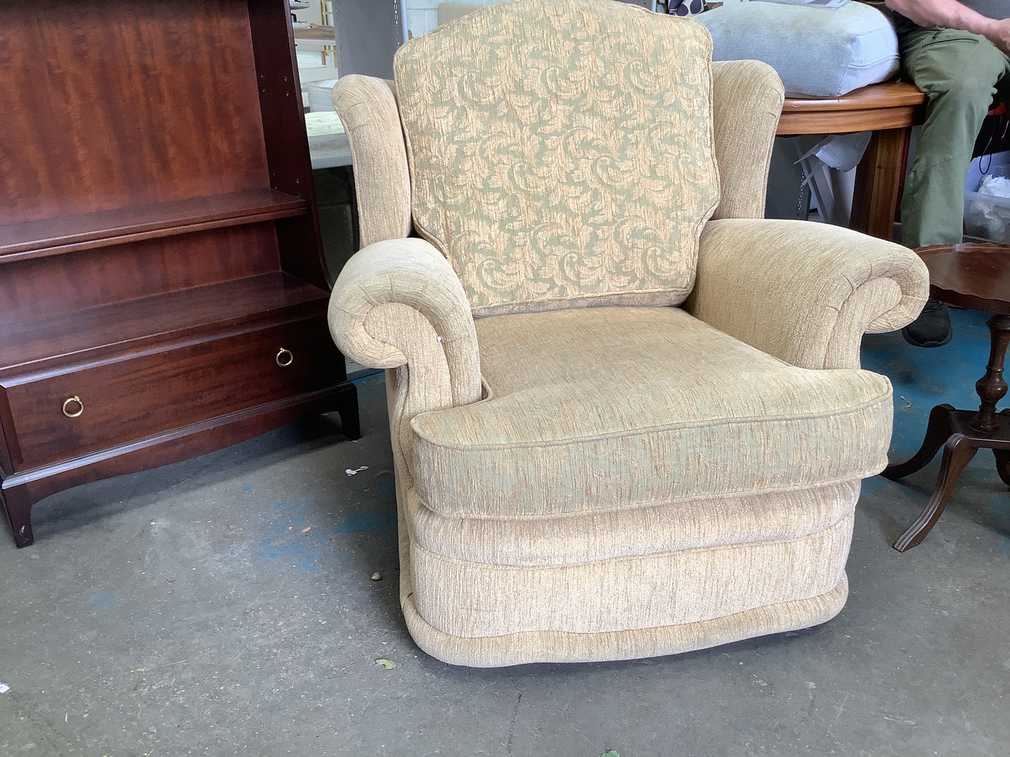3 seater 2 chairs