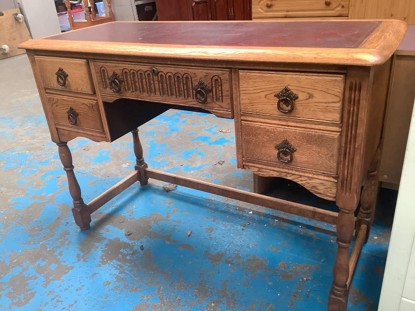 Old Charm Oak Dressing Table/Computer Desk