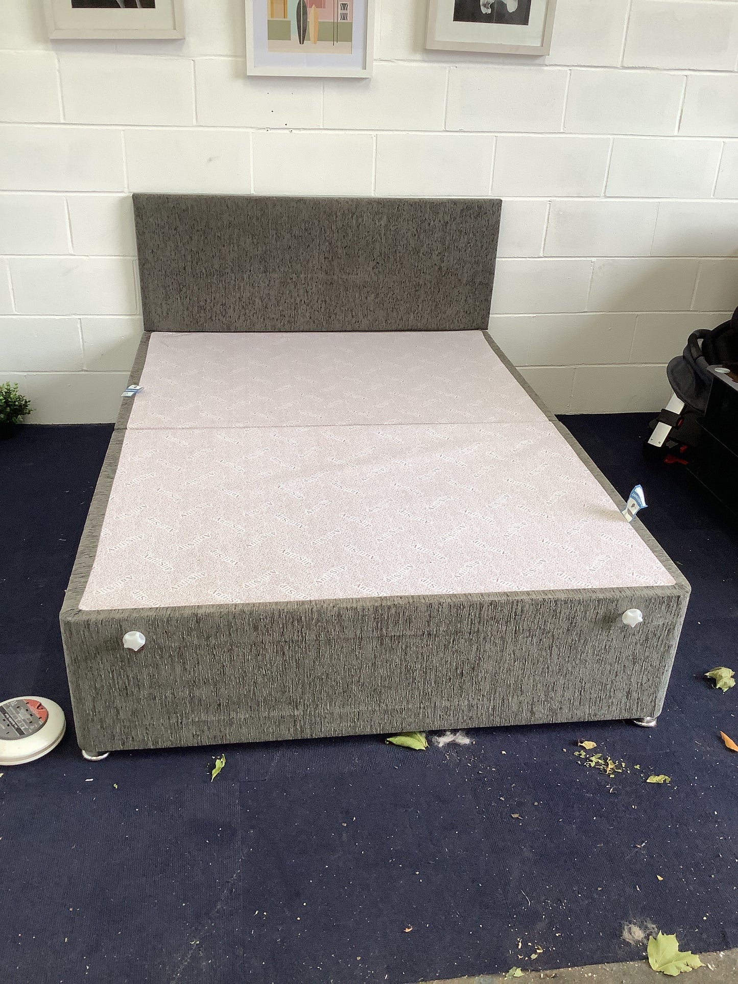 Double bed base