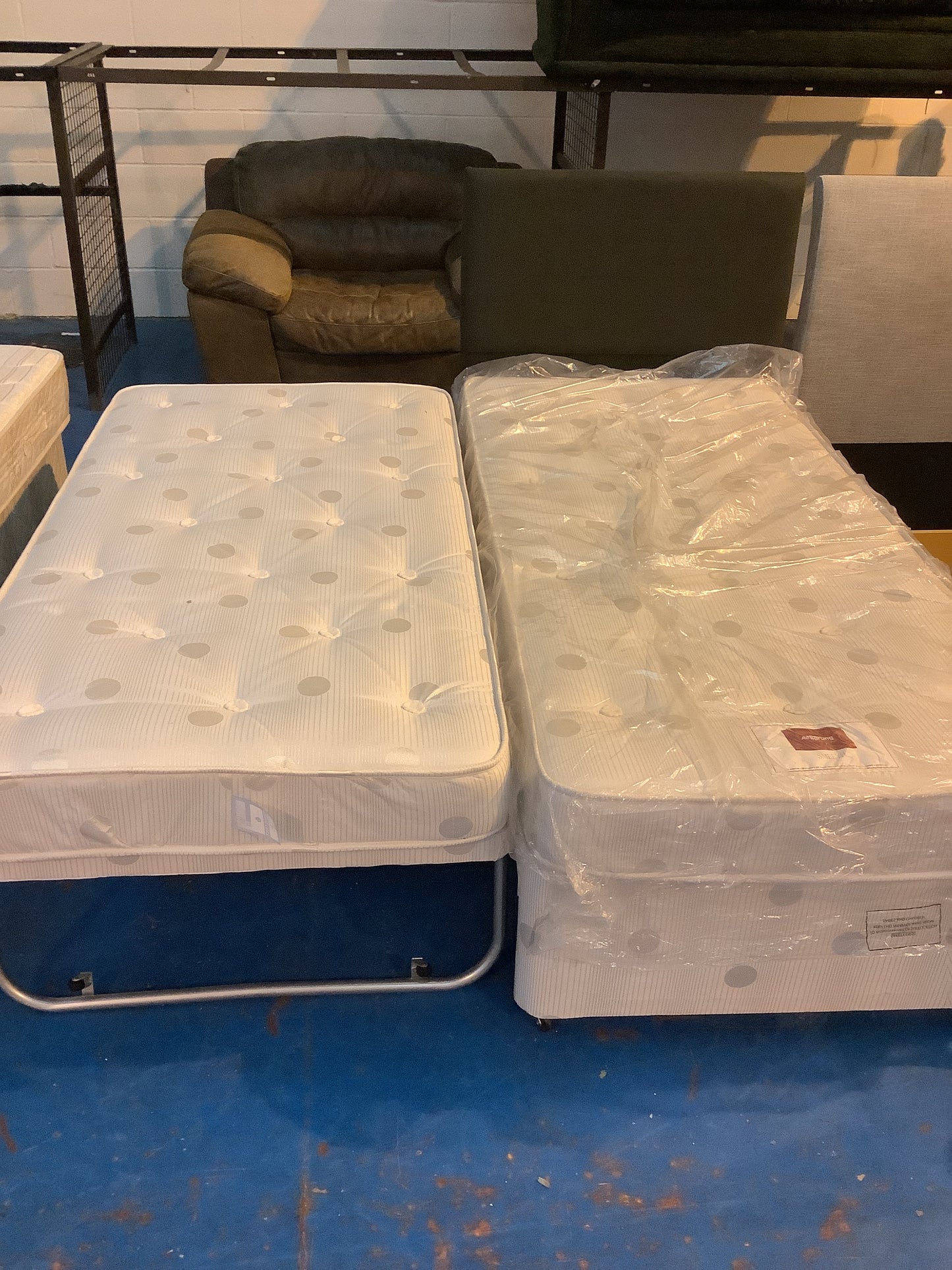 Single bed and guest bed