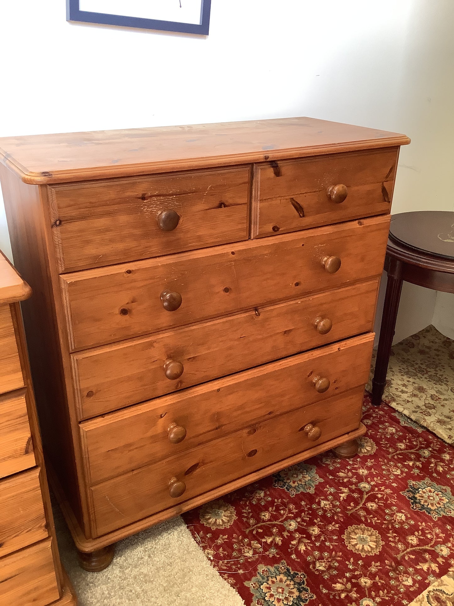 Chest of drawers