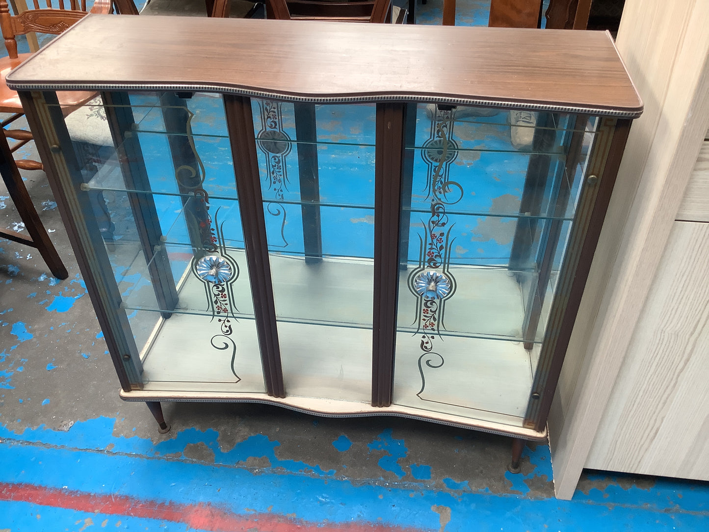 Glass cabinet