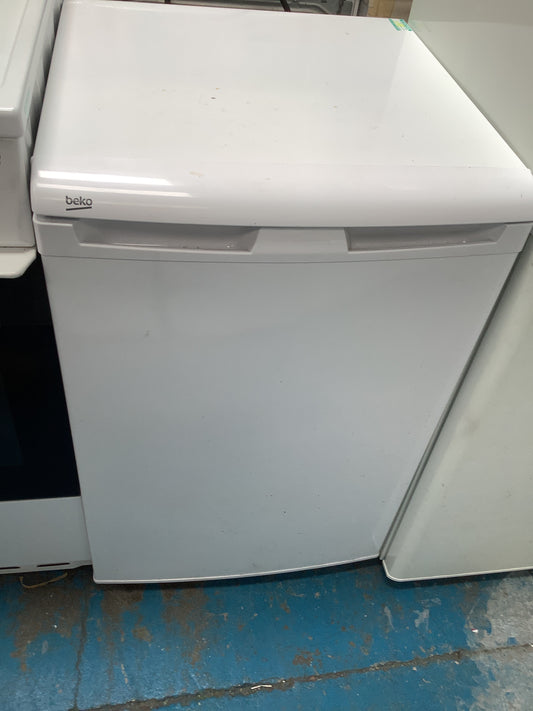 Under counter freezer