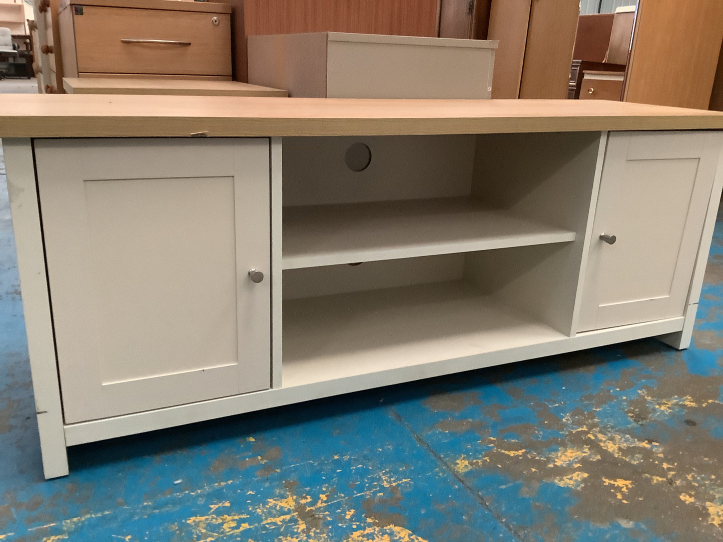Tv stand