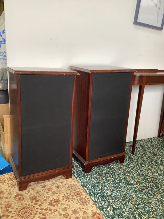 Speaker case
