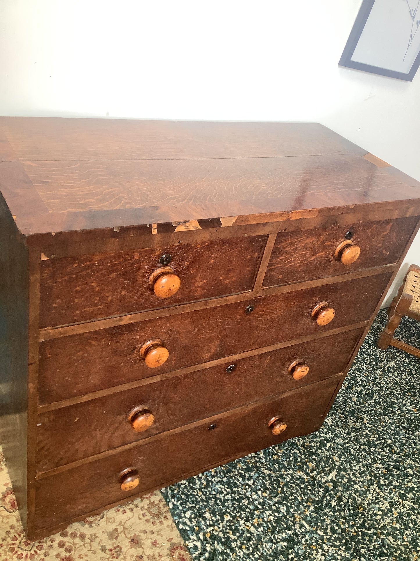 Oak chest of drawers