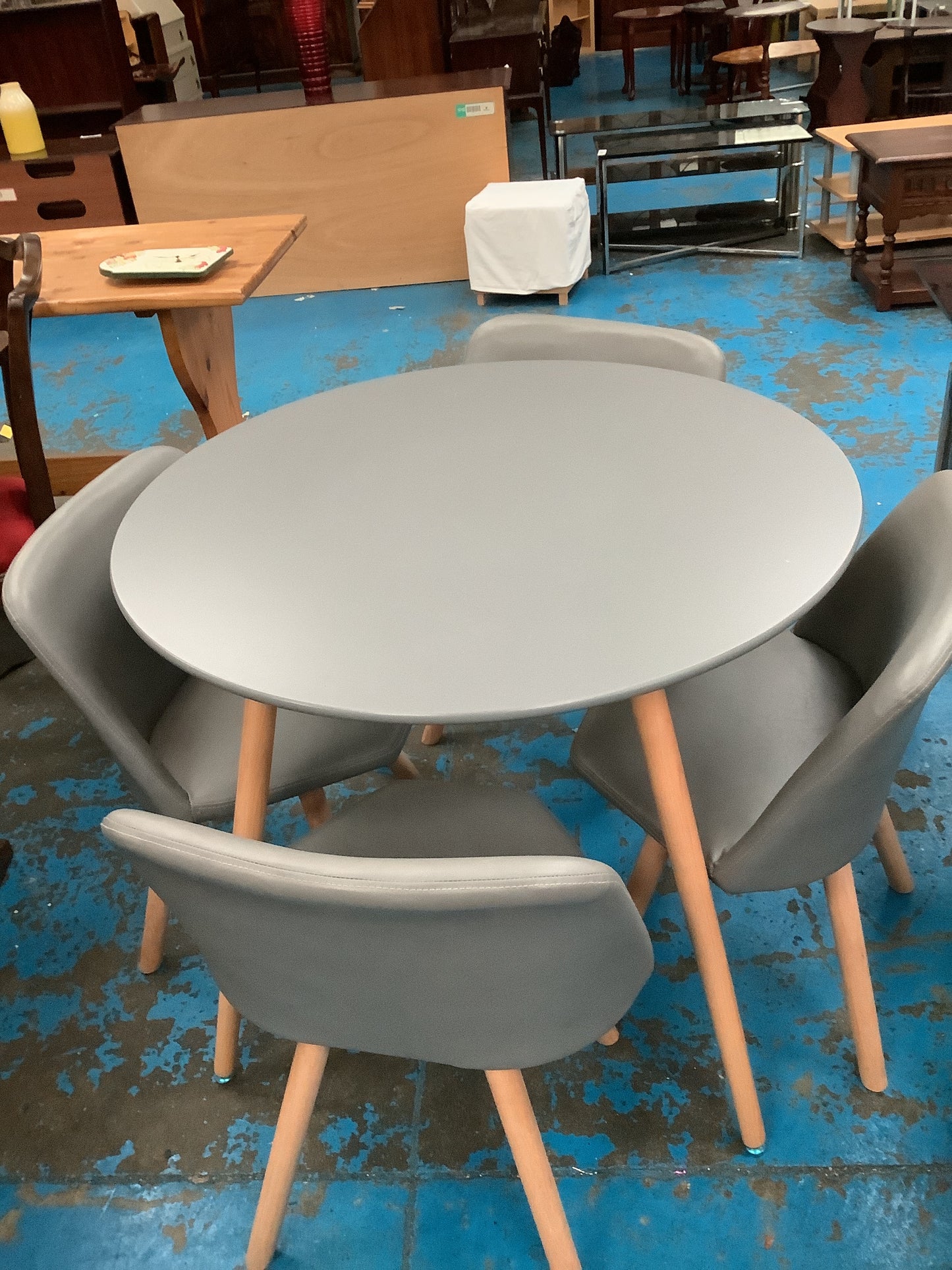 Dining table and 4 chairs