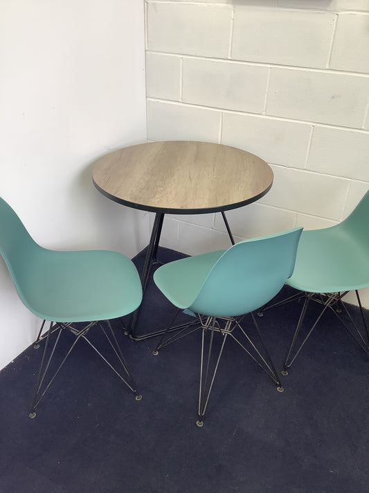 Table 4 chairs