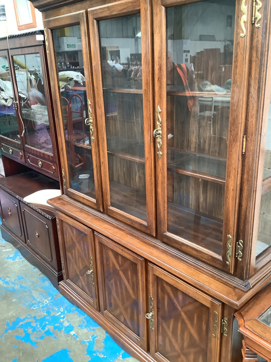 Wall unit/ hutch