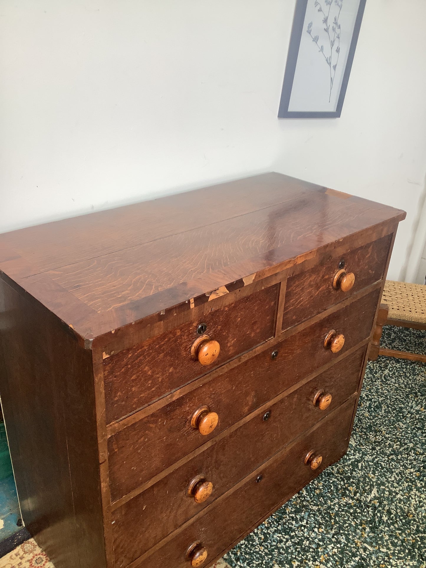 Oak chest of drawers