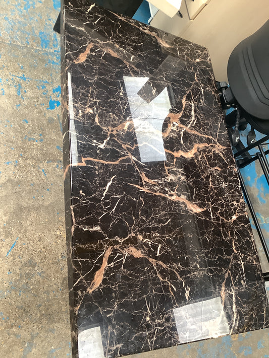 Marble effect coffees table.