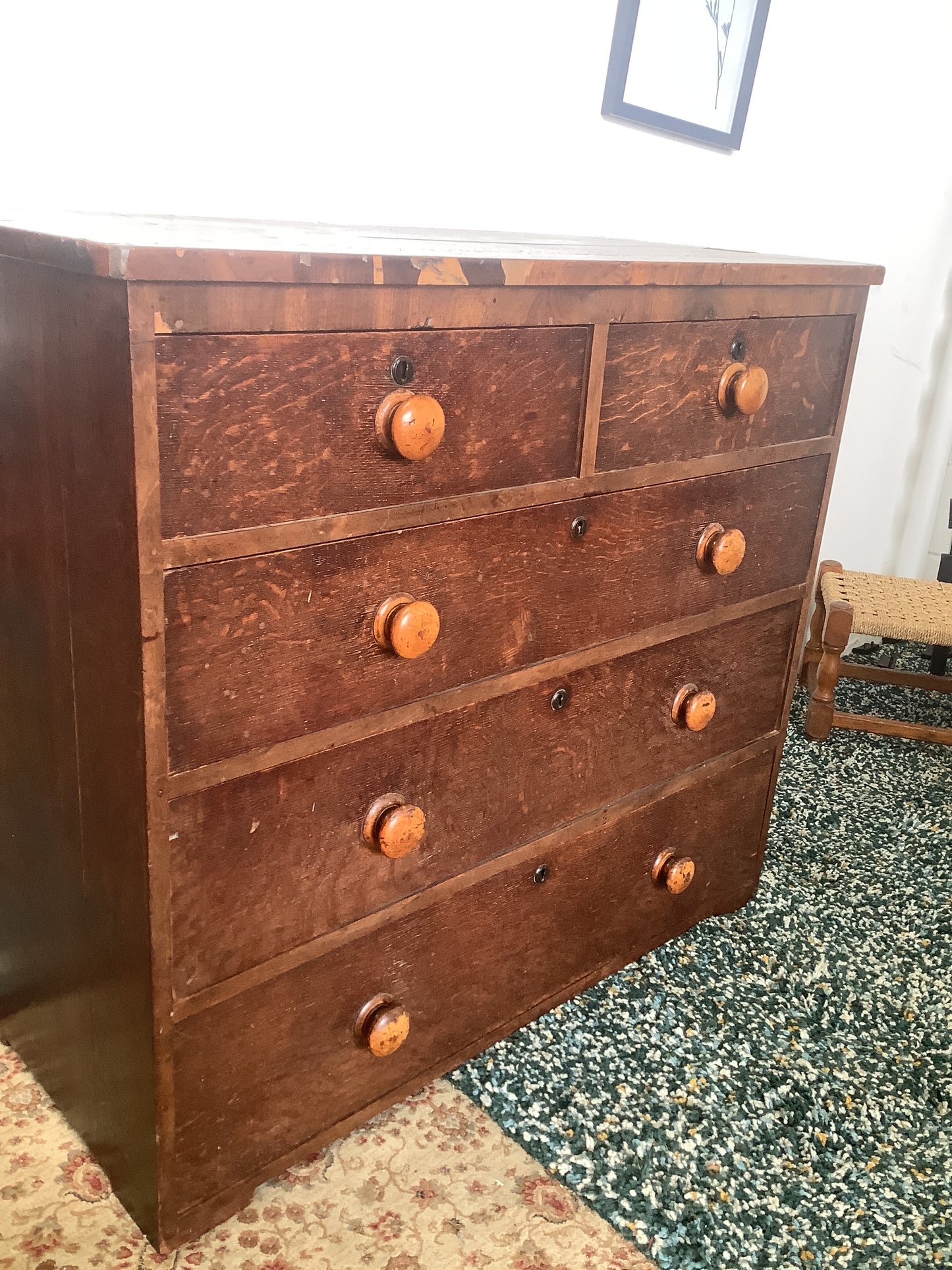 Oak chest of drawers