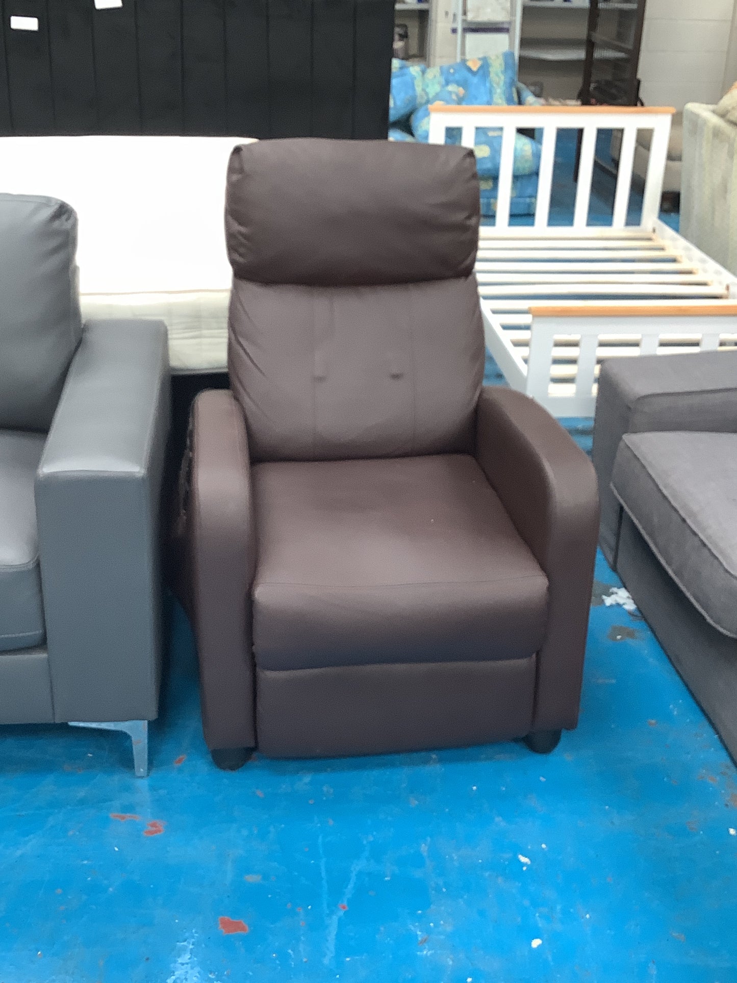 Reclining massage chair