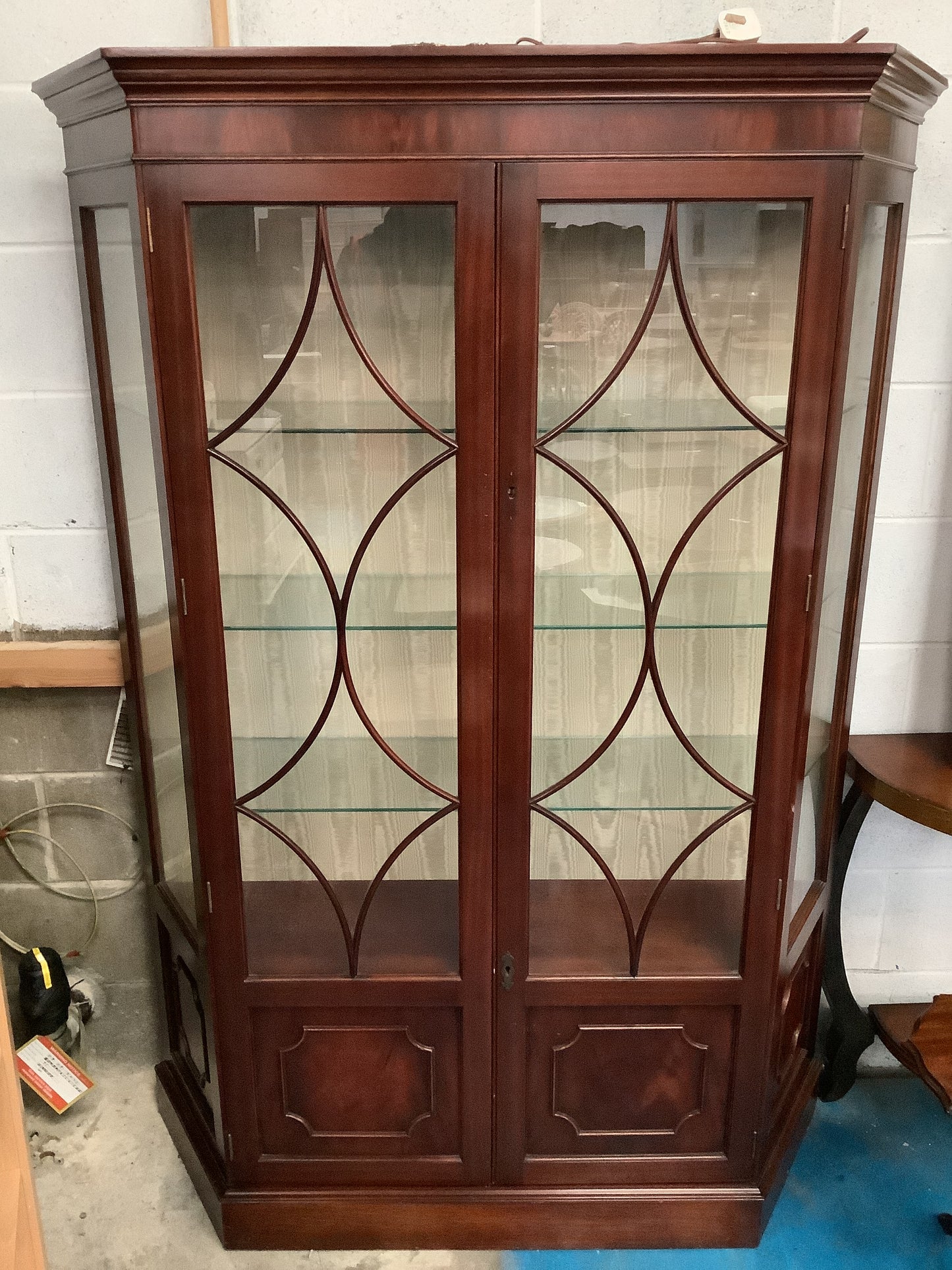 Display cabinet