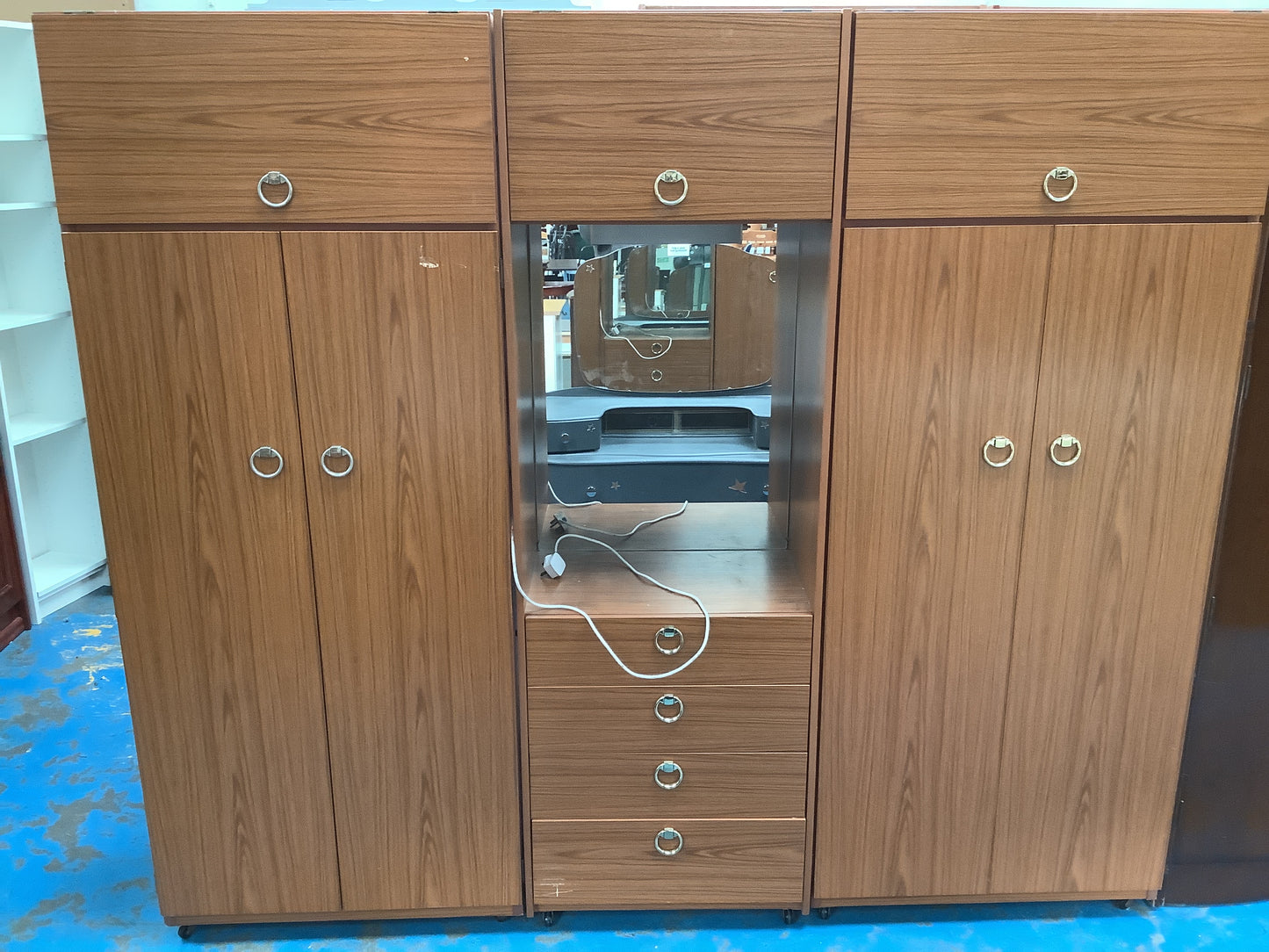 Triple wardrobe set
