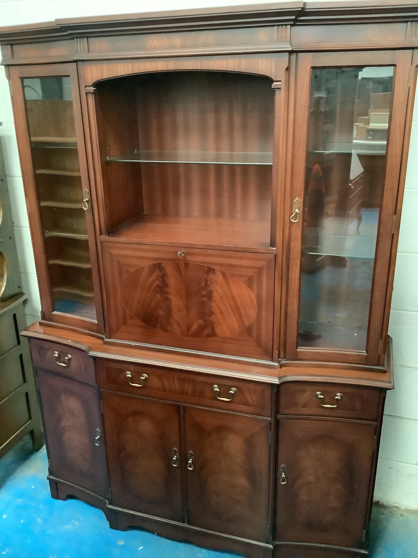 Wall unit