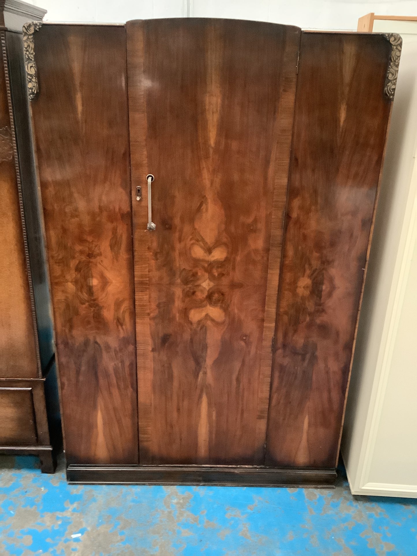 Single door walnut wardrobe