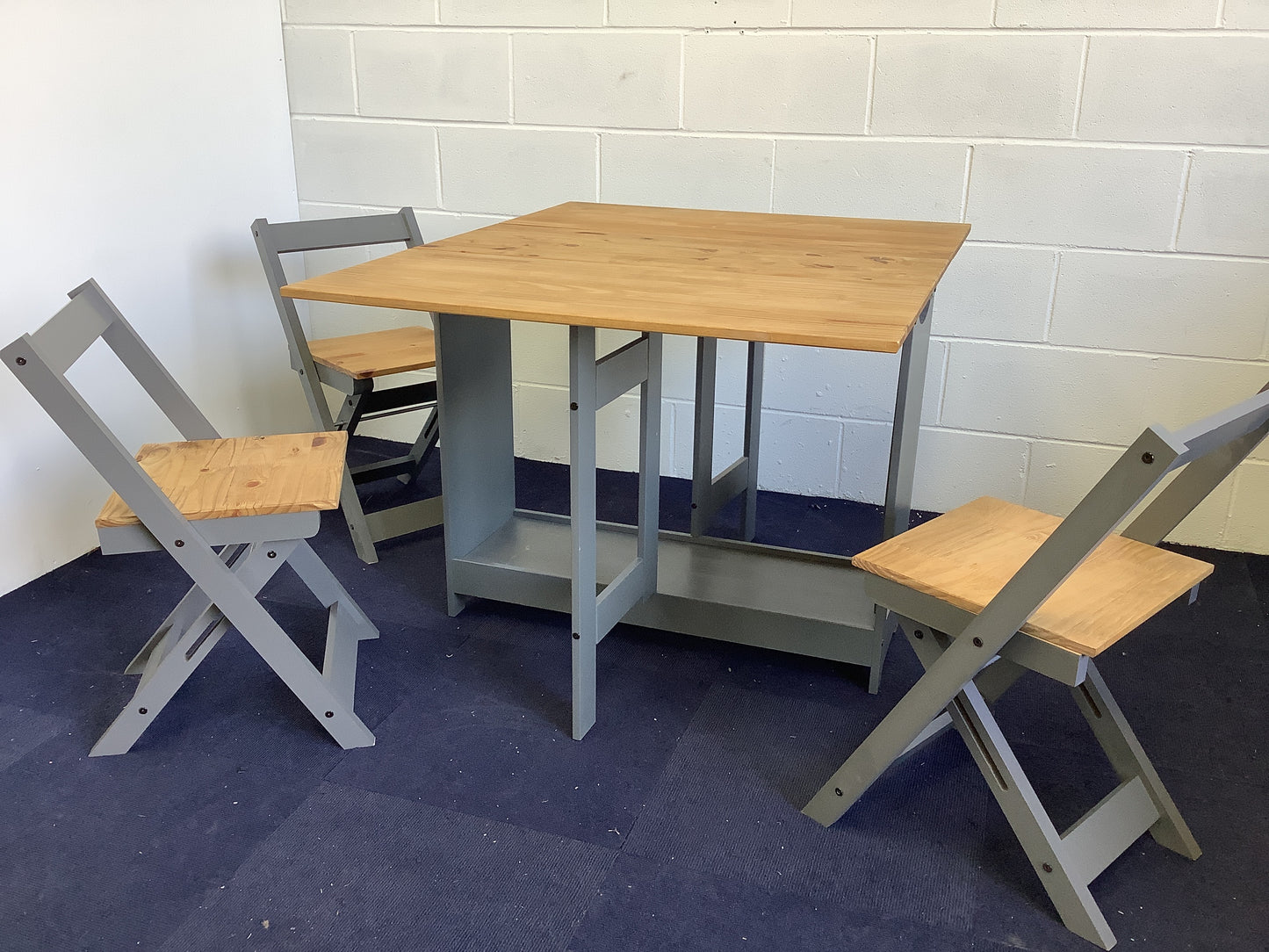Folding kitchen table and 3 chairs