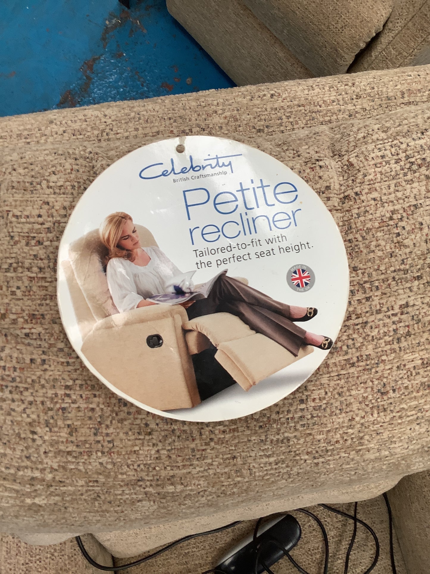 Celebrity riser recliner