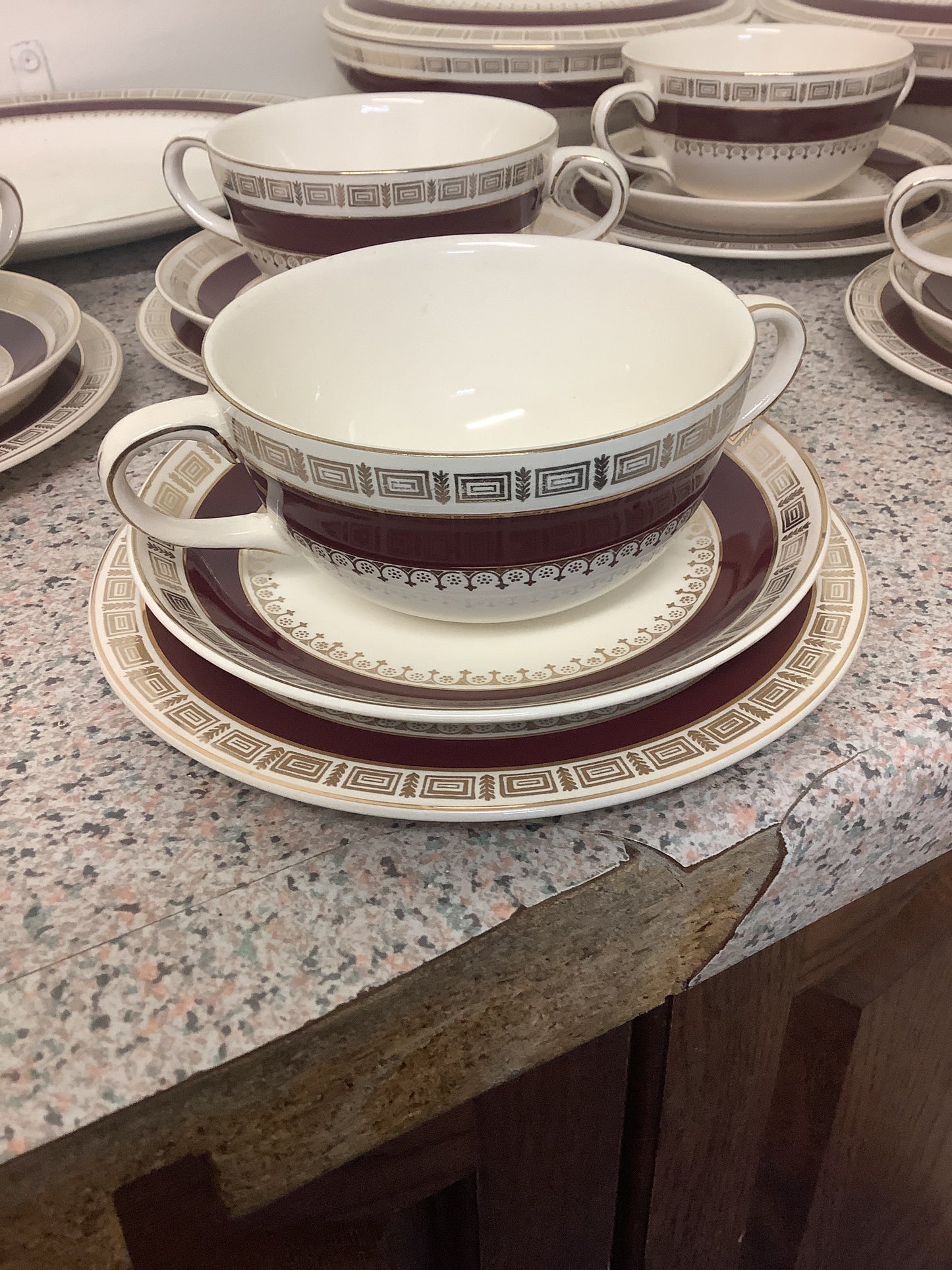 33 piece crown ducal dinner service set