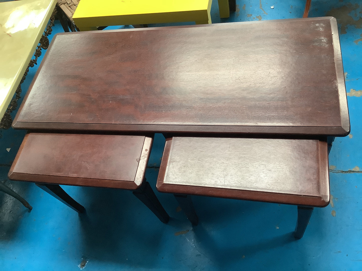 Nest of table