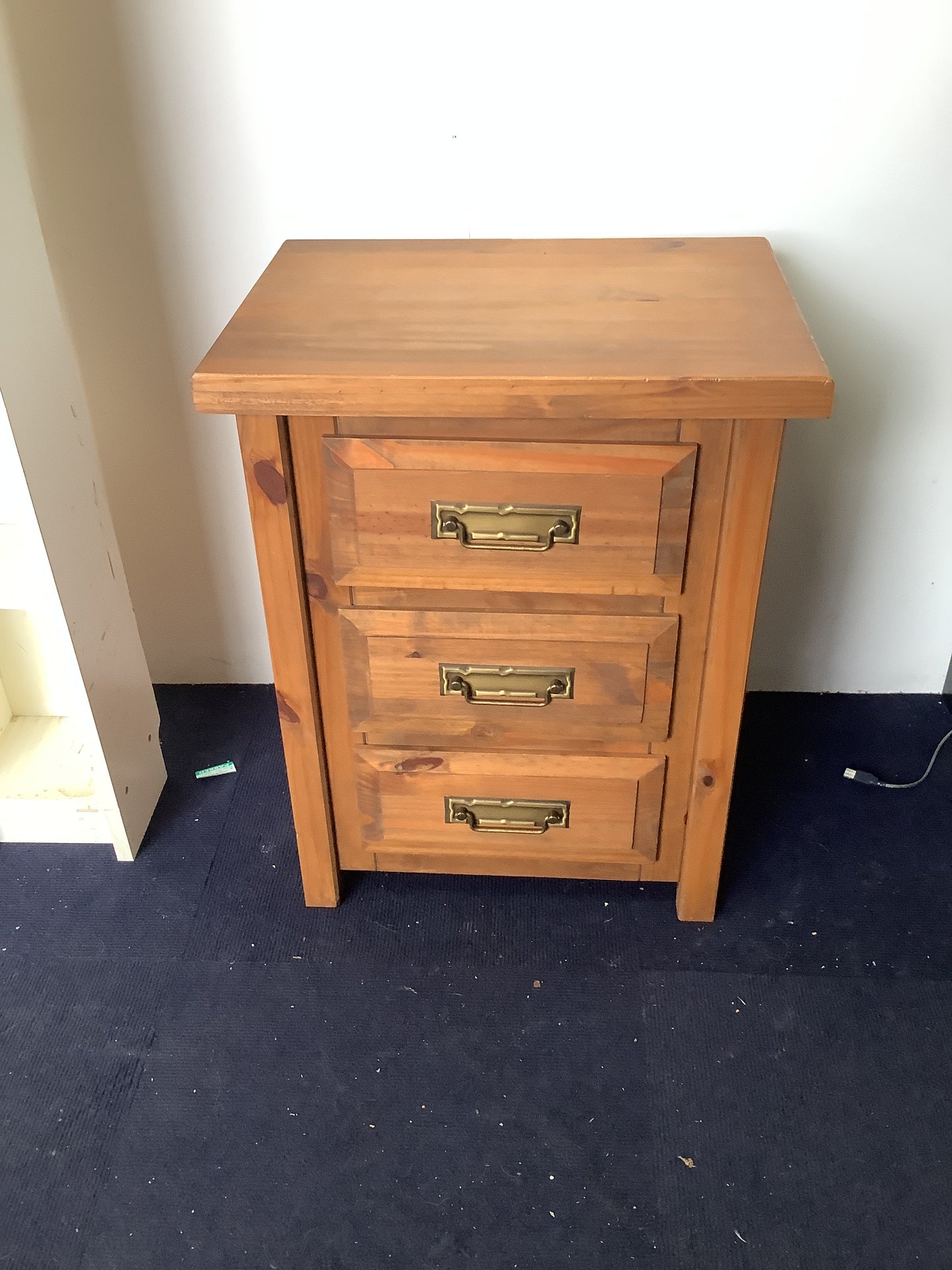 Bedside cabinet