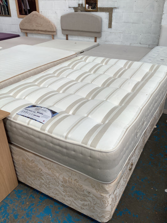 Double base and mattress