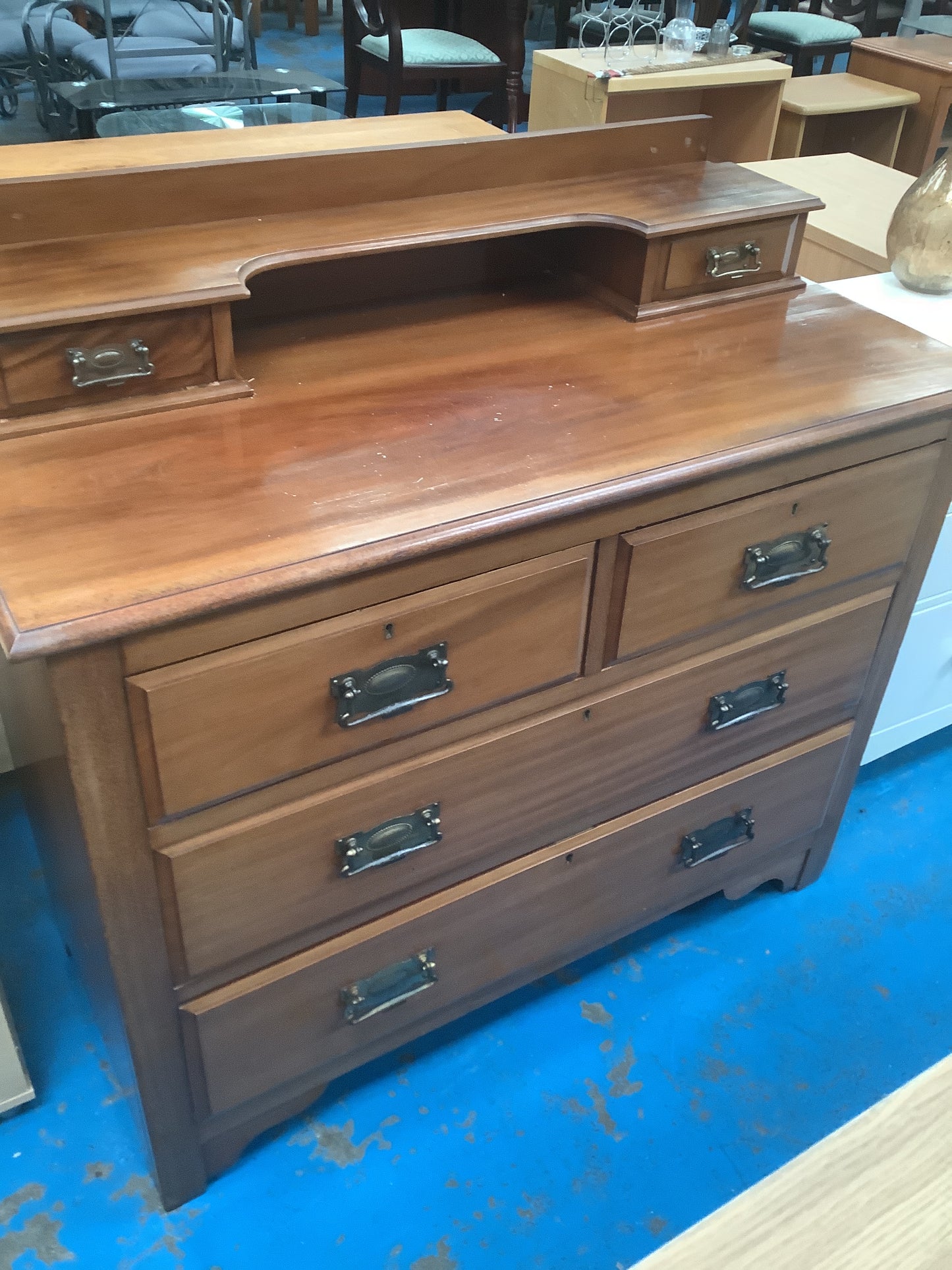 Chest of drawers