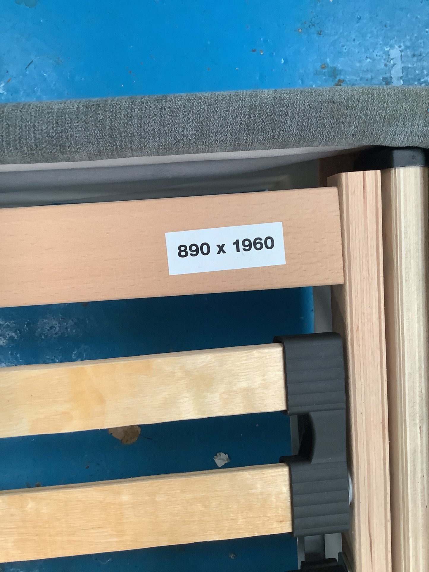 Electric adjustable single bed