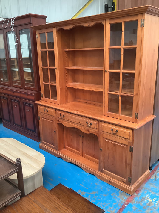 Pine wall unit