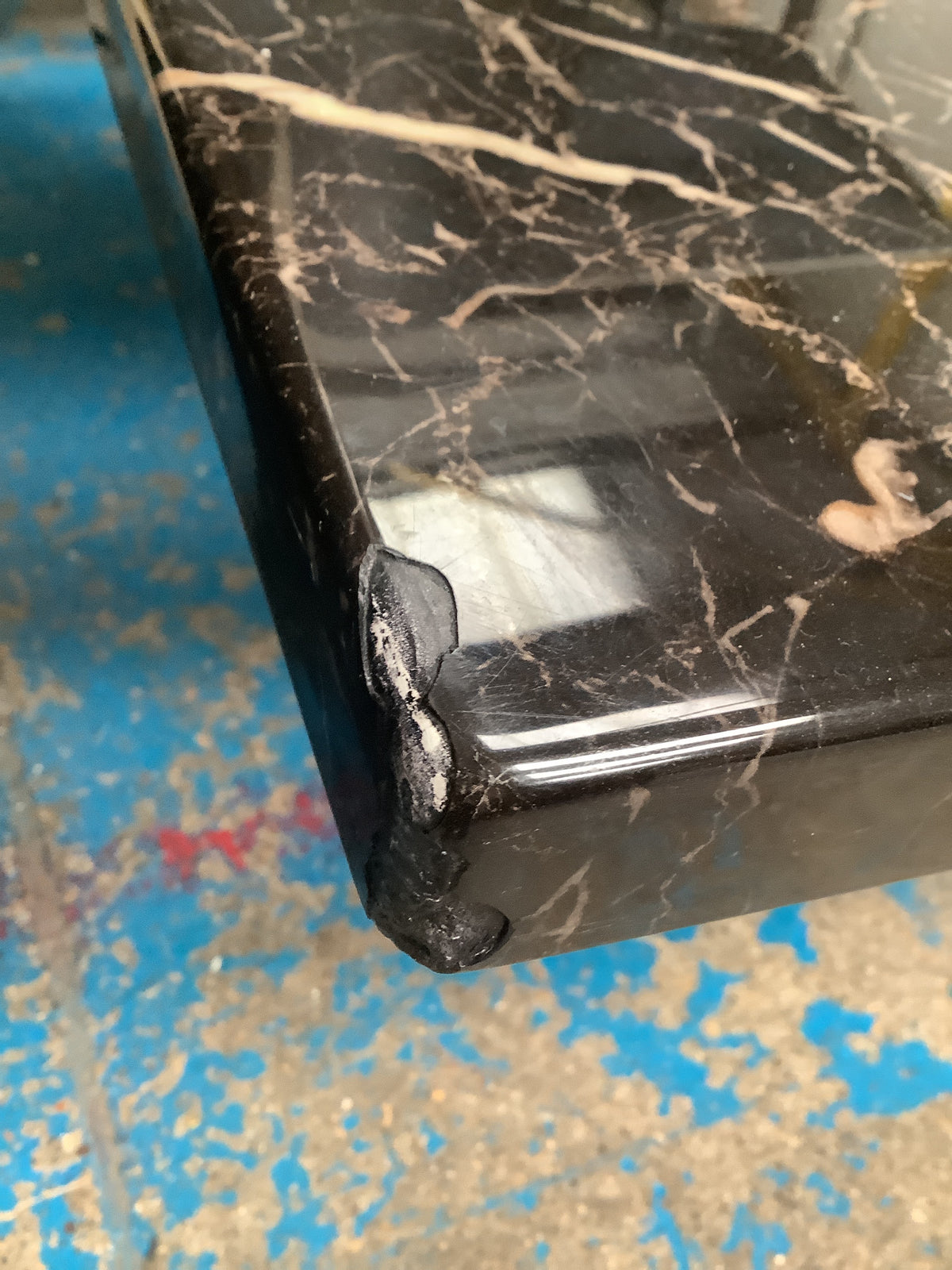 Marble effect coffees table.