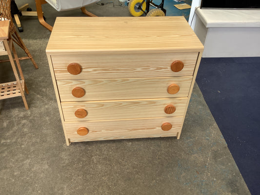 Chest of drawers