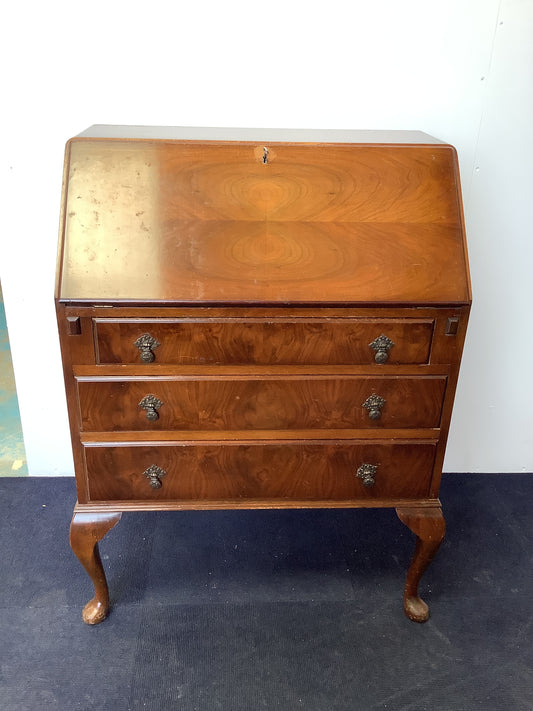 Writing cabinet