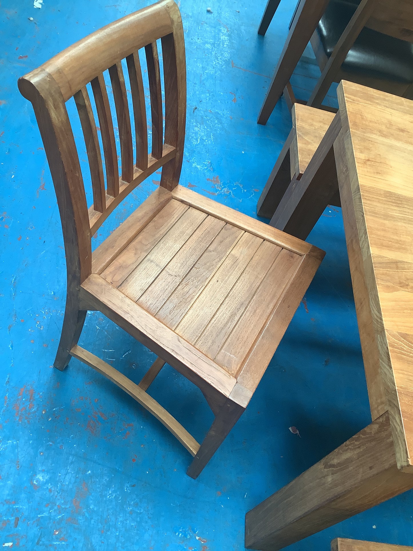 Dining table , 2 benches and 2 chairs