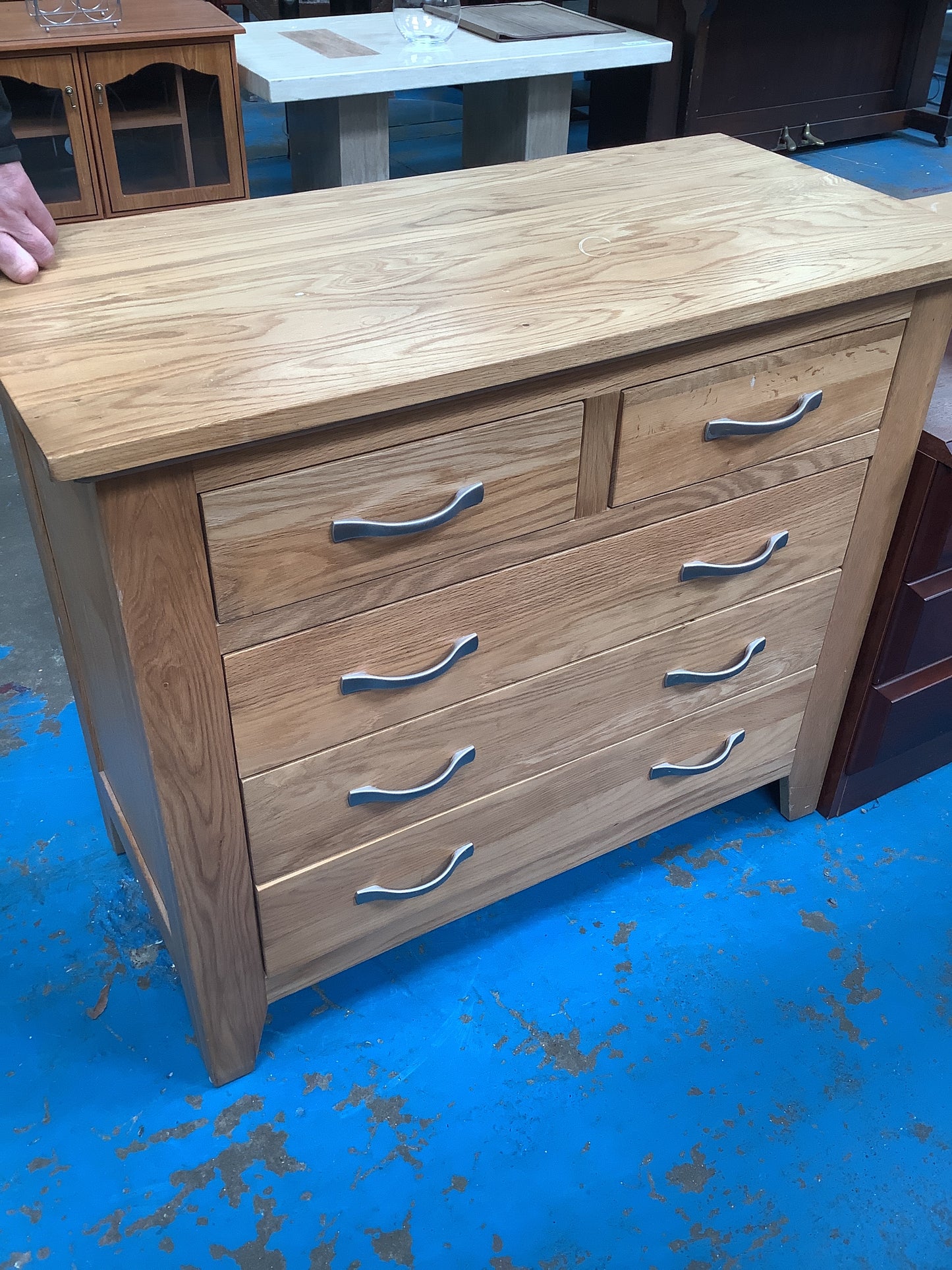 Chest of drawers
