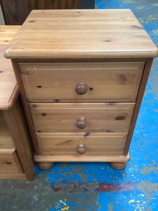 Pine Bedside Drawers